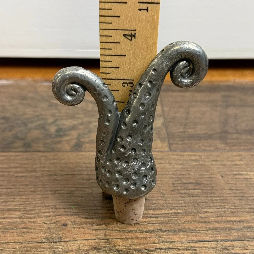 Pewter Wine Bottle Stopper Octopus Silver Tone Barware‎ 4 Inch